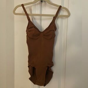 NWOT SKIMS Seamless Sculpt Brief Bodysuit